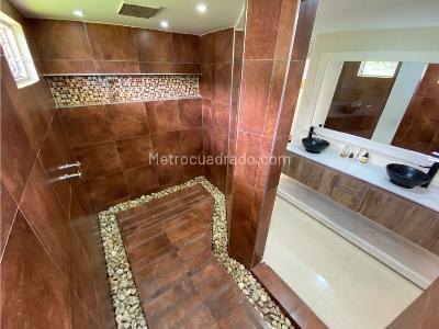 Casa de 4 alcobas en venta en Club Campestre, Armenia · foto 20 de 20
