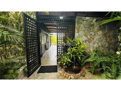 Casa de 4 alcobas en venta en Km 1 2 Via La Tebaida Al Valle, Armenia, 262 m² · foto 2 de 20
