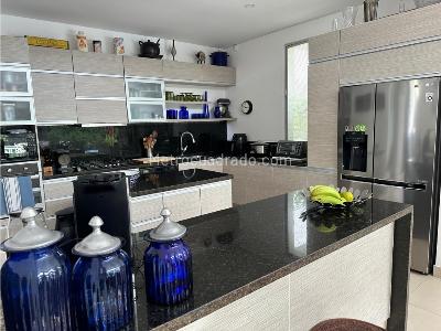 Casa de 3 alcobas en venta en Via Al Caimo, Armenia, 231 m² · foto 11 de 20