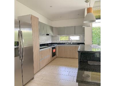 Casa de 3 alcobas en venta en El Caimo, Armenia, 250 m² · foto 2 de 20