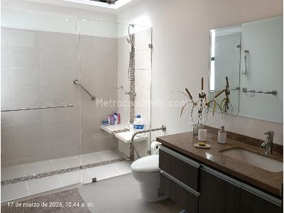 Casa de 3 alcobas en venta en Via Al Caimo, Armenia, 188 m² · foto 6 de 20