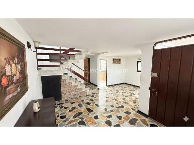 Casa de 4 alcobas en venta en Barrio 60 Casas, Armenia, 110 m² · foto 2 de 13