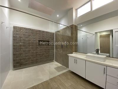 Casa de 4 alcobas en venta en Km 1 5 Via Club Campestre, Armenia · foto 20 de 20