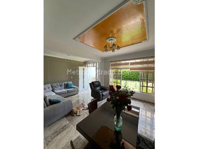 Casa de 5 alcobas en venta en Km 1 5 Via Al Aeropuerto, Armenia, 400 m² · foto 16 de 20
