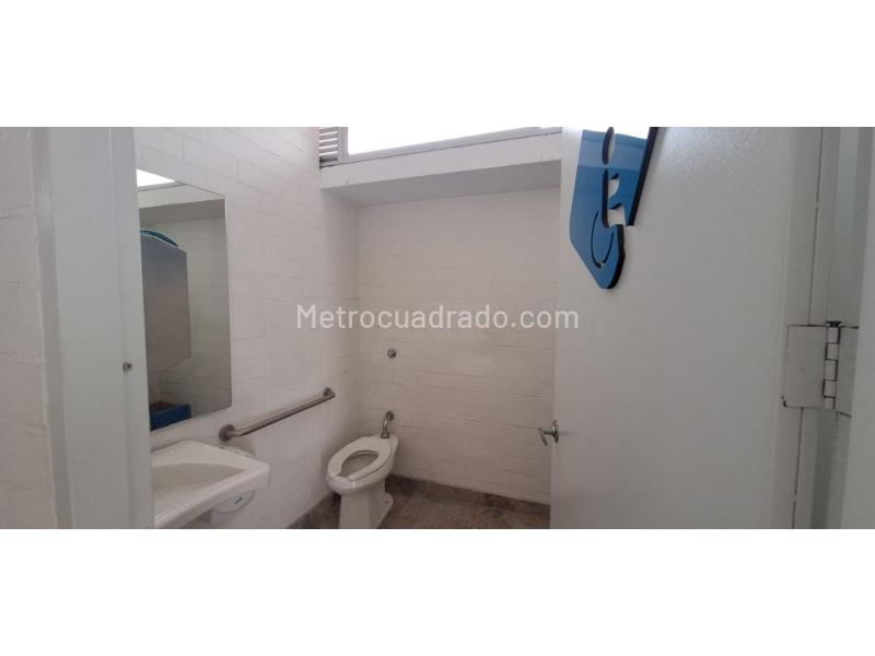 Oficina en Arriendo, Centro, Armenia - Más