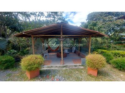 Casa de 3 alcobas en venta en Kilometro 1 Via Armenia, Armenia, 177 m² · foto 2 de 20