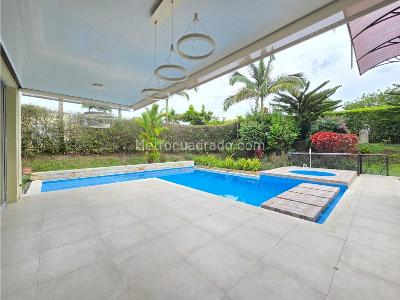 Casa de 3 alcobas en venta en Caimo, Armenia, 227 m² · foto 2 de 20