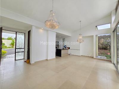 Casa de 3 alcobas en venta en Caimo, Armenia, 227 m² · foto 4 de 20