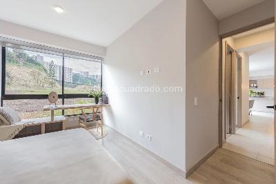 Apartamento de 3 alcobas en venta en Las Chimeneas, Itagüí, 71 m² · foto 2 de 14