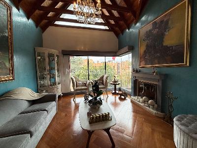Casa de 3 alcobas en venta en Gratamira, Bogotá, 265 m² · foto 3 de 20
