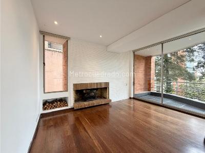 Apartamento en venta en Los Rosales, Bogotá · foto 2 de 14