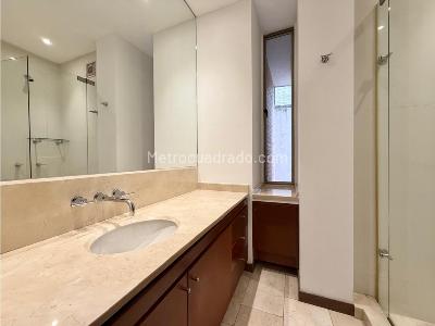 Apartamento en venta en Los Rosales, Bogotá · foto 10 de 14
