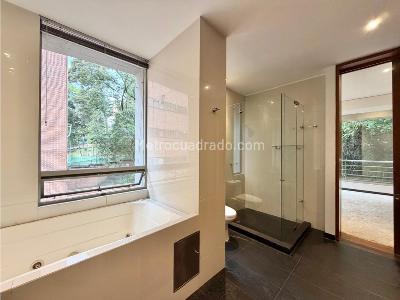Apartamento en venta en Los Rosales, Bogotá · foto 12 de 14