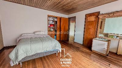Casa de 5 alcobas en venta en La Soledad, Bogotá, 387 m² · foto 10 de 18