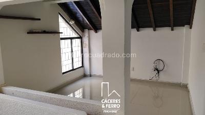 Casa de 4 alcobas en venta en Lagos Del Cacique, Bucaramanga, 307 m² · foto 3 de 15
