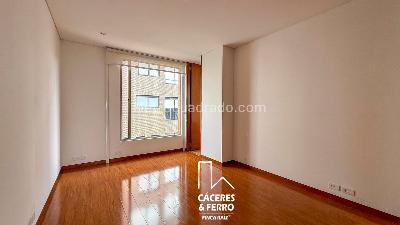 Apartamento de 3 alcobas en arriendo en El Retiro, Bogotá, 238 m² · foto 13 de 20