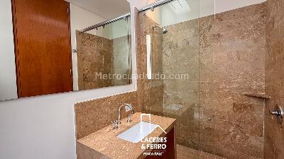 Apartamento de 3 alcobas en arriendo en El Retiro, Bogotá, 238 m² · foto 15 de 20