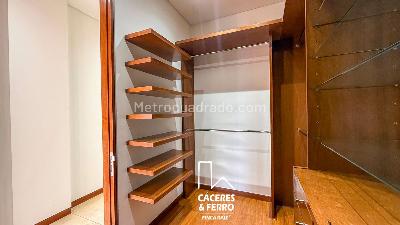 Apartamento de 3 alcobas en arriendo en El Retiro, Bogotá, 238 m² · foto 9 de 20