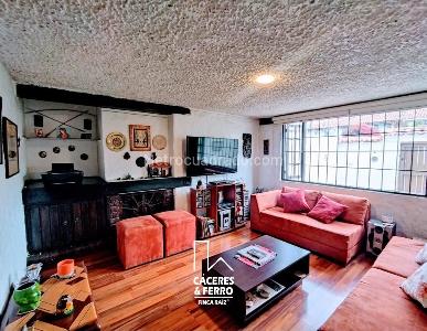 Casa de 3 alcobas en venta en Niza, Bogotá, 210 m² · foto 2 de 20