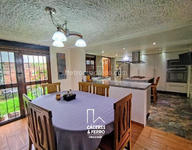 Casa de 3 alcobas en venta en Niza, Bogotá, 210 m² · foto 6 de 20