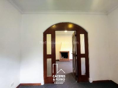Casa en venta en Quinta Camacho, Bogotá · foto 8 de 18