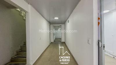 Casa de 1 alcoba en arriendo en Quinta Paredes, Bogotá, 613 m² · foto 11 de 19