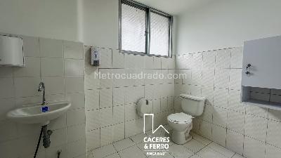 Casa de 1 alcoba en arriendo en Quinta Paredes, Bogotá, 613 m² · foto 17 de 19