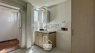 Apartamento de 3 alcobas en venta en Usaquen Santa Barbara Oriental, Bogotá, 154 m² · foto 4 de 20
