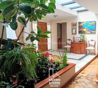 Casa de 5 alcobas en venta en Usaquen Cedritos, Bogotá, 407 m² · foto 4 de 16
