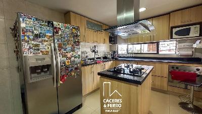 Casa de 4 alcobas en venta en Usaquen Cedro Golf, Bogotá, 239 m² · foto 11 de 20