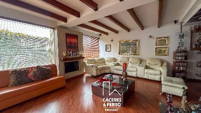 Casa de 4 alcobas en venta en Usaquen Cedro Golf, Bogotá, 239 m² · foto 2 de 20