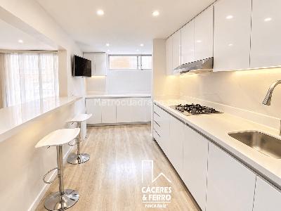 Apartamento de 3 alcobas en venta en Usaquen Santa Barbara Oriental, Bogotá, 167 m² · foto 1 de 20