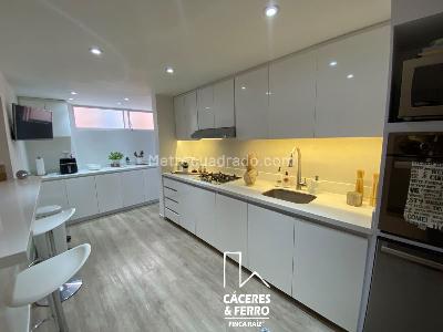 Apartamento de 3 alcobas en venta en Usaquen Santa Barbara Oriental, Bogotá, 167 m² · foto 8 de 20