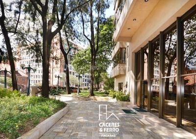 Apartamento de 3 alcobas en venta en Chapinero El Nogal, Bogotá, 446 m² · foto 1 de 18