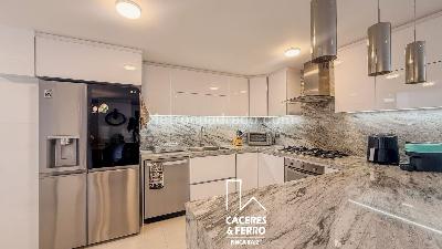 Apartamento de 3 alcobas en venta en Usaquen Santa Barbara Oriental, Bogotá, 106 m² · foto 6 de 18
