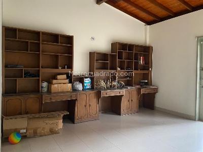 Casa de 4 alcobas en venta en Los Colores, Medellín, 305 m² · foto 11 de 20