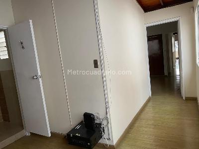 Casa de 4 alcobas en venta en Los Colores, Medellín, 305 m² · foto 15 de 20