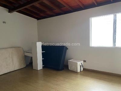 Casa de 4 alcobas en venta en Los Colores, Medellín, 305 m² · foto 18 de 20