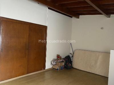 Casa de 4 alcobas en venta en Los Colores, Medellín, 305 m² · foto 19 de 20