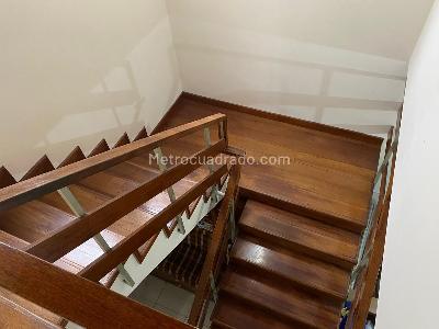 Casa de 4 alcobas en venta en Los Colores, Medellín, 305 m² · foto 9 de 20