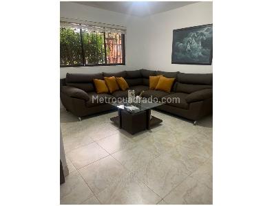 Casa de 5 alcobas en venta en La Castellana, Medellín, 360 m² · foto 2 de 11