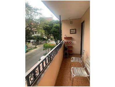 Casa de 5 alcobas en venta en La Castellana, Medellín, 360 m² · foto 3 de 11