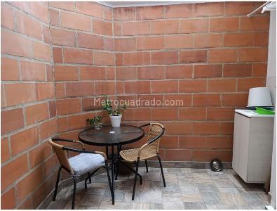 Apartamento de 3 alcobas en venta en La Castellana, Medellín, 146 m² · foto 5 de 18