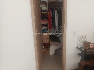 Apartamento de 3 alcobas en venta en Estadio Florida Nueva, Medellín, 85 m² · foto 10 de 20