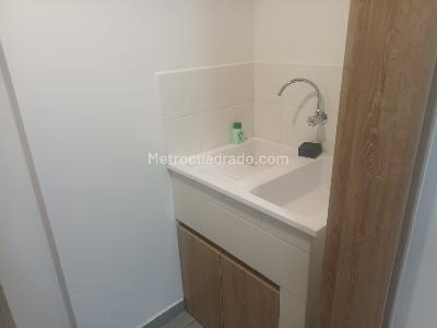 Apartamento de 3 alcobas en venta en Estadio Florida Nueva, Medellín, 85 m² · foto 5 de 20