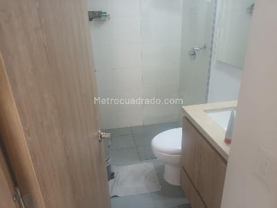 Apartamento de 3 alcobas en venta en Estadio Florida Nueva, Medellín, 85 m² · foto 7 de 20