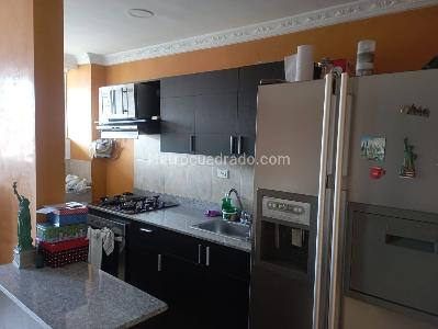 Apartamento en venta en Los Colores, Medellín · foto 2 de 11
