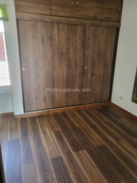 Casa – Medellín, Robledo - Más