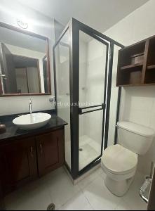 Apartamento de 3 alcobas en venta en El Poblado Manila, Medellín, 97 m² · foto 11 de 19