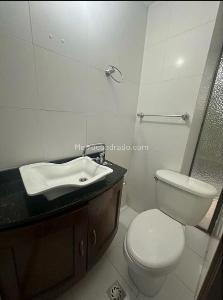 Apartamento de 3 alcobas en venta en El Poblado Manila, Medellín, 97 m² · foto 7 de 19